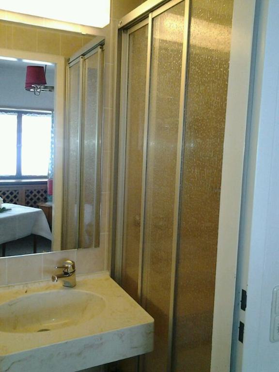 Haus Sonnenblick Hotel Байришцел Стая снимка